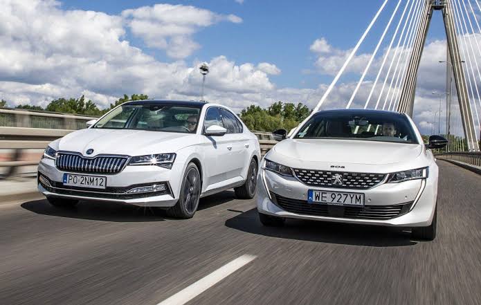 Skoda Superb mi Peugeot 508 mi? Hangisi Daha İyi Bir Sedan?